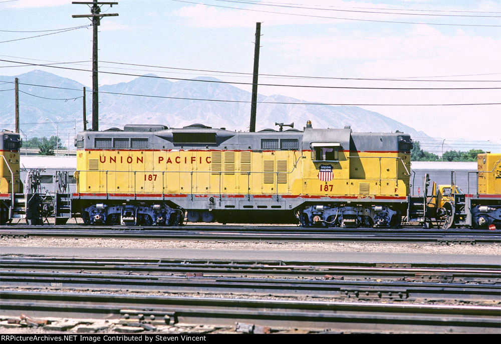 Union Pacific GP9 #187